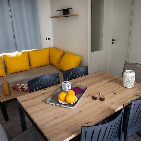 La Prairie Κάμπινγκ